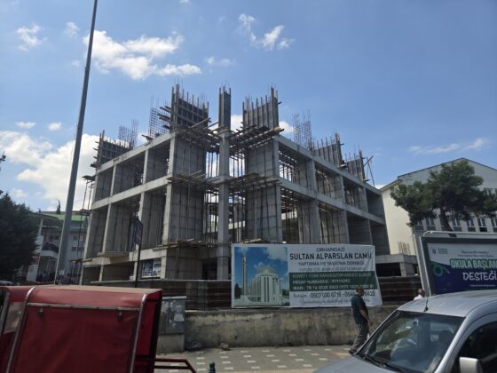 İnşaattan düşen işçi hayatını kaybetti