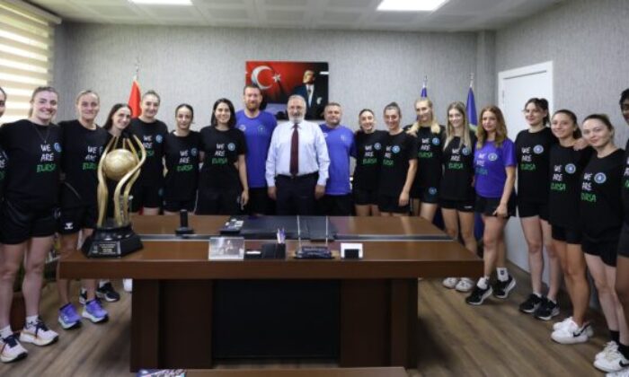 Bursa Büyükşehir Belediyespor’da imzalar atıldı