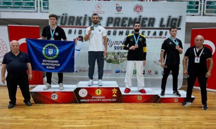 Karatede Bursa rüzgârı