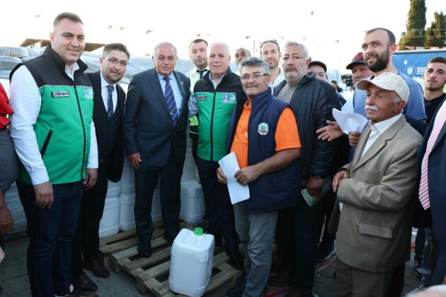 Büyükşehir’in ‘sıvı gübresi’ne çiftçiden tam not