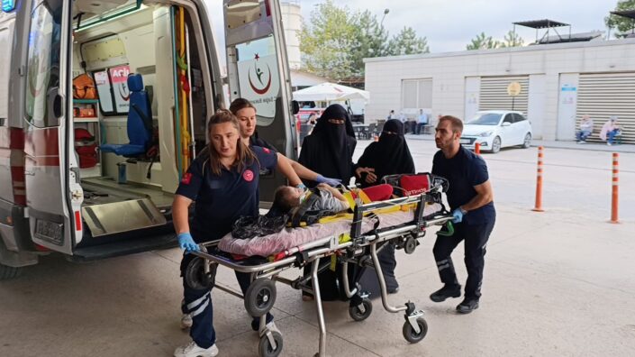 5 yaşındaki çocuk balkondan düştü