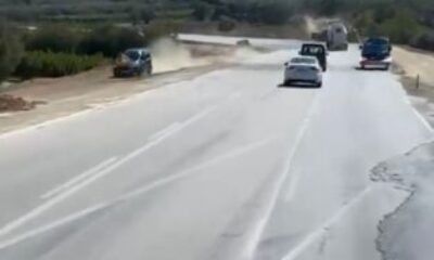Kontrolden çıkan araç tarlaya uçtu