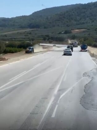 Kontrolden çıkan araç tarlaya uçtu