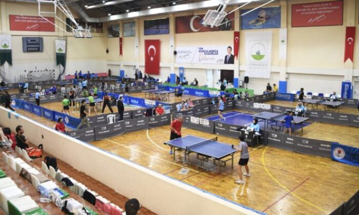 Osmangazi Belediyesi, masa tenisi müsabakalarına ev sahipliği yaptı