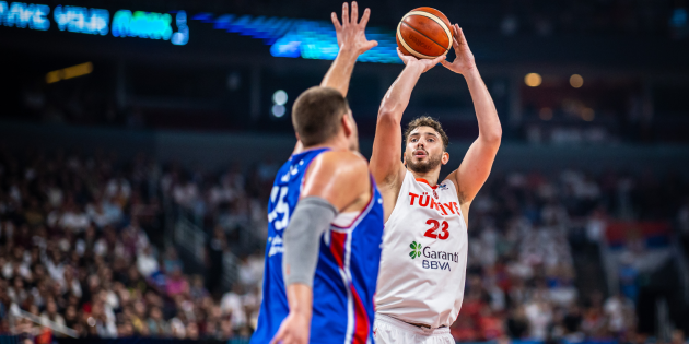 12 Dev Adam, çeyrek finalde!