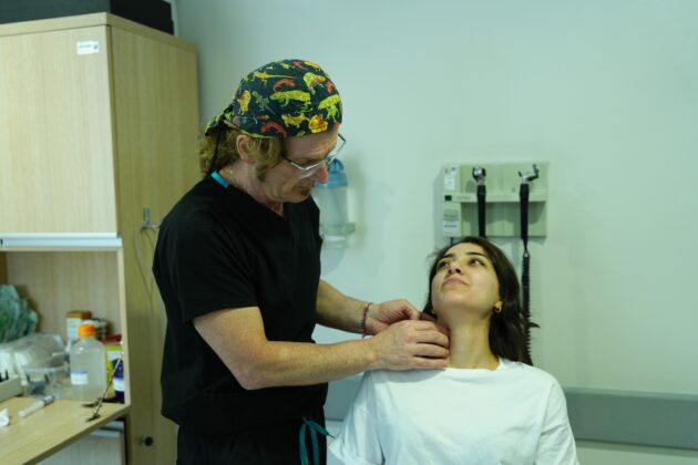 Boynunuzdaki şişliği dikkate alın!