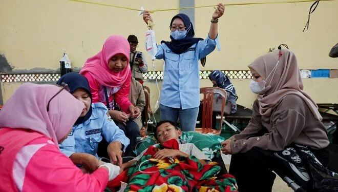 Binlerce öğrenci okul yemeğinden zehirlendi!