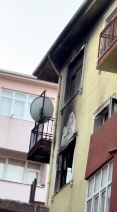 Bursa’da feci yangın: Kurtulmak için çıktıkları balkon sonları oldu