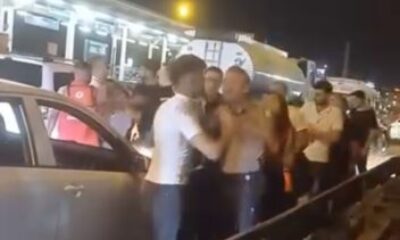 Trafikte yol verme kavgası