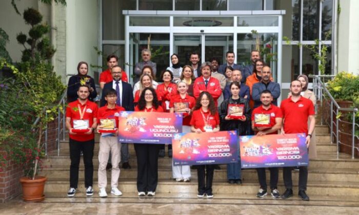 Rektör Yılmaz’dan TEKNOFEST şampiyonlarına tebrik