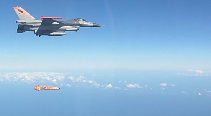 Milli füze SOM-J kendini kanıtladı