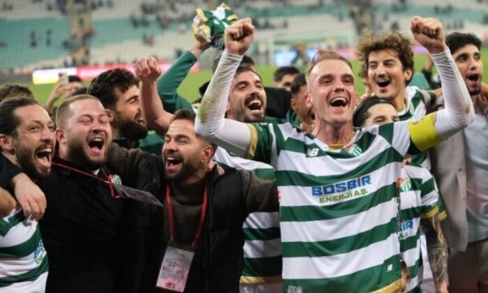 Bursaspor 23 golle zirvede