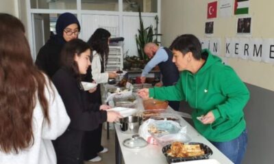 Eğitim neferleri Gazze için kermeste buluştu