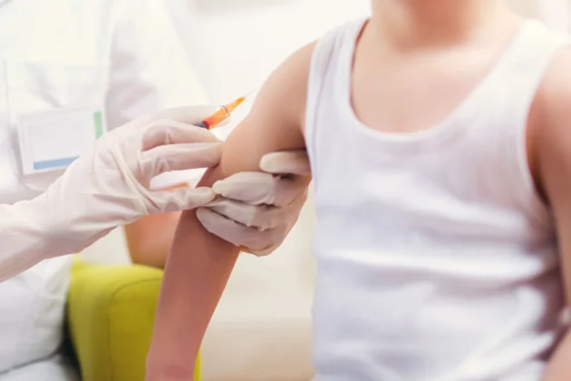 Menenjit aşısı hayati önem taşıyor