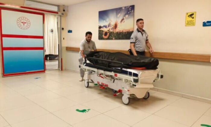 Evinde hareketsiz halde bulundu