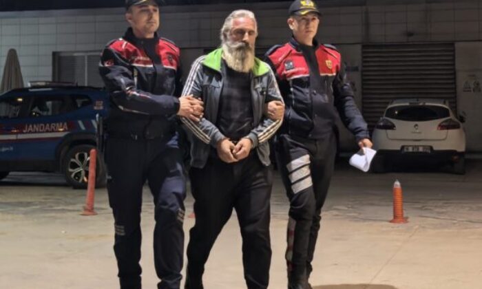 Pazarda uyuşturucu satan şahıs kıskıvrak yakalandı