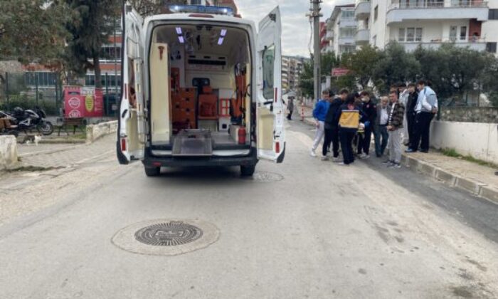 Dengesini kaybedip yola düştü, kamyon çarptı!