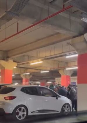 AVM otoparkında kavga