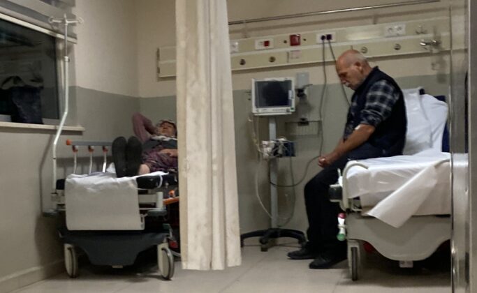 Topladıkları mantardan zehirlendiler!