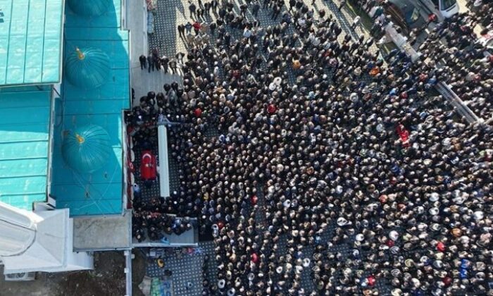 Bursa şehitlerini son yolculuğuna uğurladı