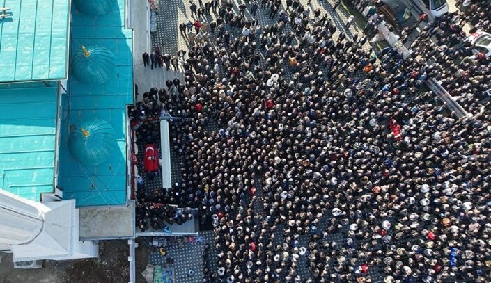 Bursa şehitlerini son yolculuğuna uğurladı