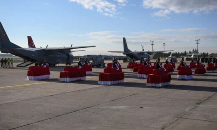 Türkiye şehitlerine veda etti