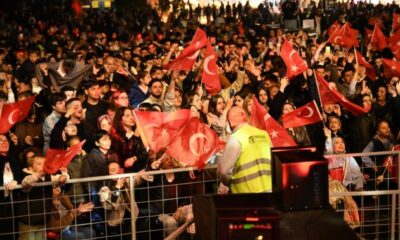 Karacabey’de Cumhuriyet coşkusu Sefo konseriyle taçlandı