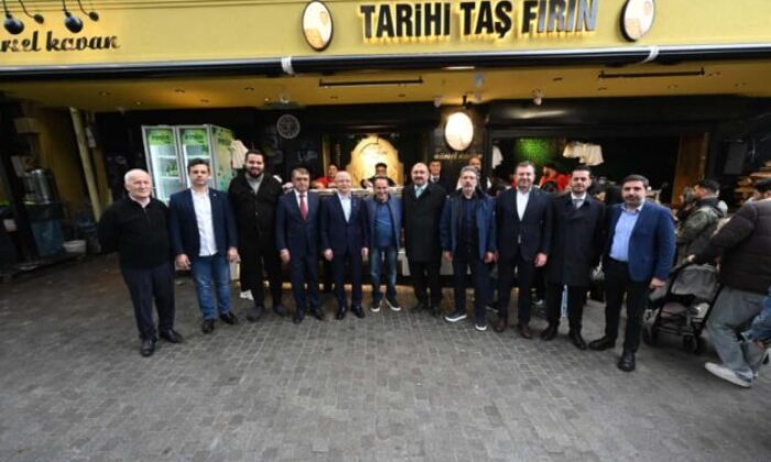 AK Parti Bursa’dan çarşı esnafına ziyaret