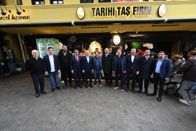 AK Parti Bursa’dan çarşı esnafına ziyaret