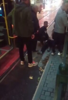 9 yaşındaki çocuğa minibüs çarptı