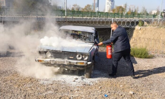 Otobüs şoförlerine yangın söndürme eğitimi