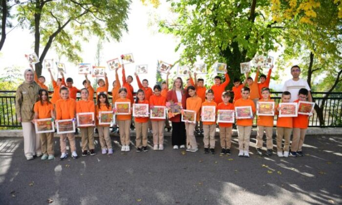 Sonbahar yaprakları sanata dönüştü