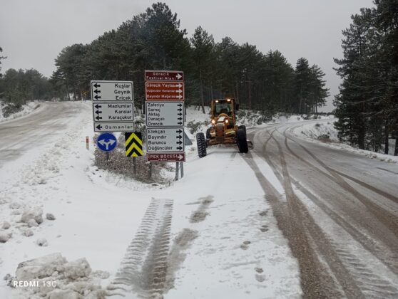 Buz gibi nöbet: Karla mücadelede yoğun mesai