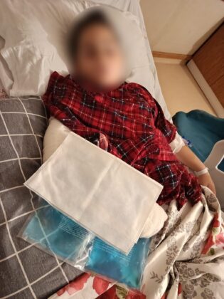 9 yaşındaki çocuk arkadaşının kolunu kırdı