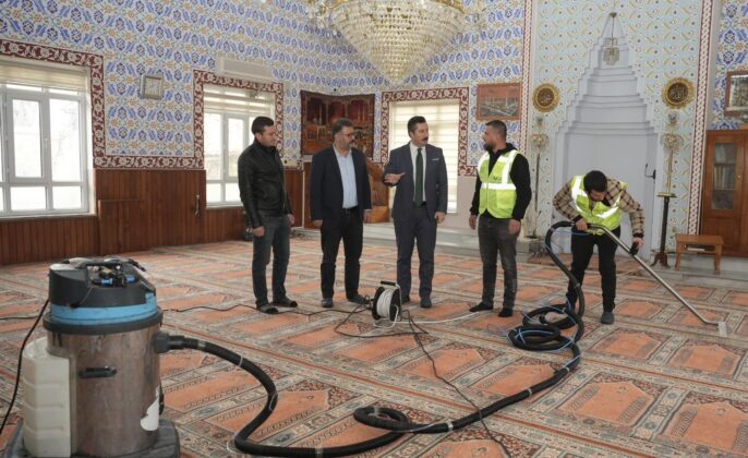 Camilerde üç aylar hazırlığı