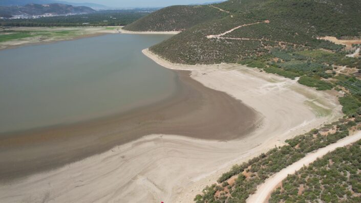 Gölbaşı göleti yok oluyor