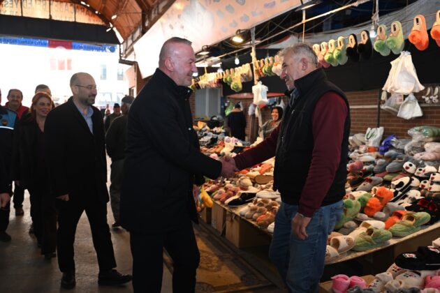 Karacabey’de halkla iç içe belediyecilik