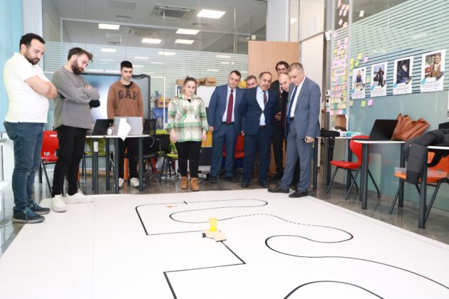 Öğrenciler geleceğe yapay zeka ile hazırlanıyor