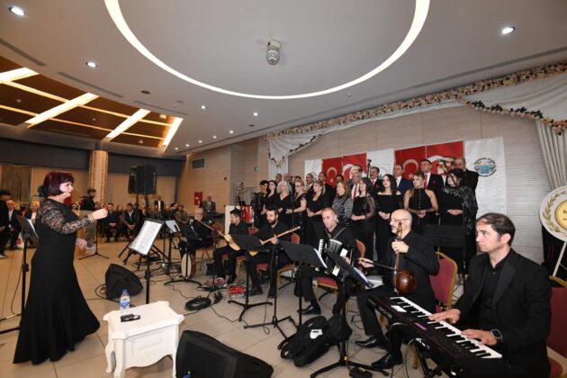 Gönüllere dokunan gece