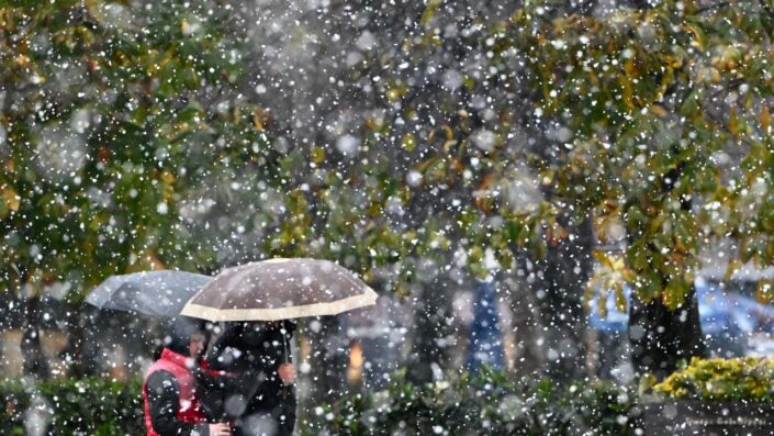 Şehir merkezi de beyazlara büründü