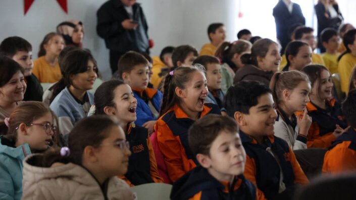 Çocuklar enerji tasarrufunu yaşayarak öğreniyor