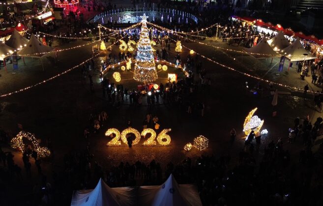 Işıl ışıl veda, coşkulu merhaba