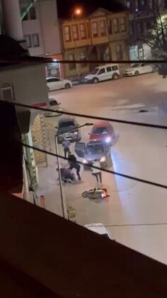 Ağabeyini bıçakla yaralayıp kaçtı