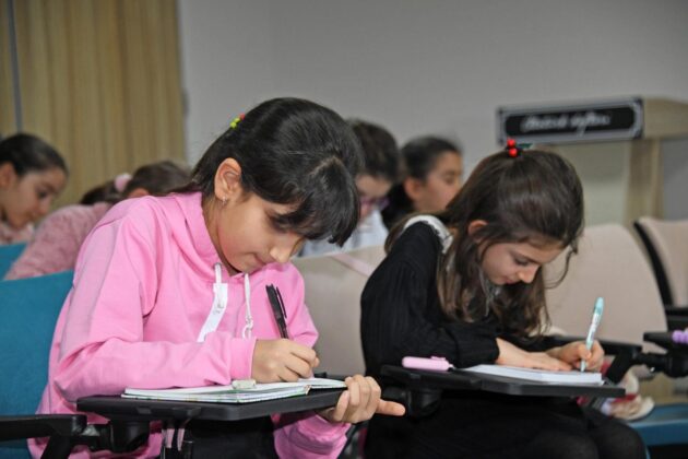 Osmangazi’de küçük yazarlar kalemlerini ustalığa taşıyor