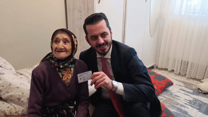 121 yaşındaki Saadet teyzenin isteği yerine getirildi