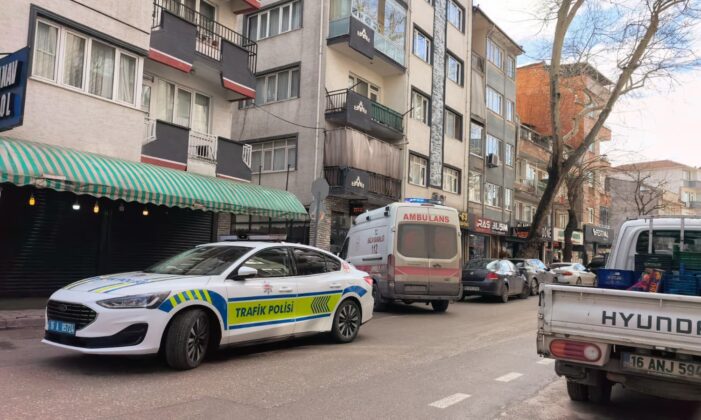 Bursa’da bir kişi yalnız yaşadığı evinde ölü bulundu