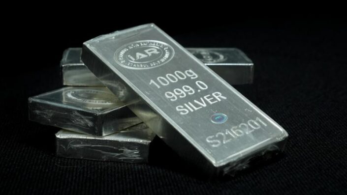 Gümüş altını yıllık getiride geride bıraktı