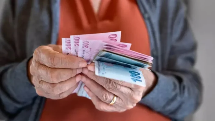 Emekli aylığında fark ödemeleri için tarih belli oldu