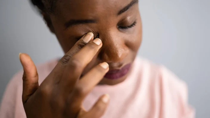 Sürekli gözünüz kaşınıyorsa dikkat!