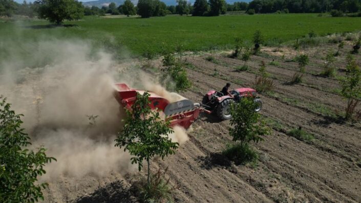 İnegöl Belediyesi’nden çiftçilere büyük destek